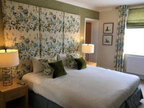 Отель The Highworth Hotel  Суиндон